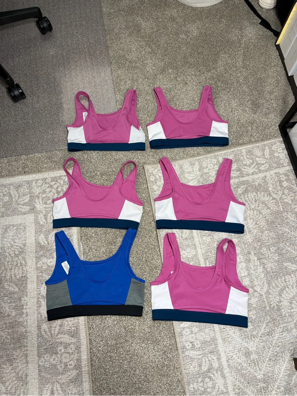 Nike swoosh icon clash sports bra x6